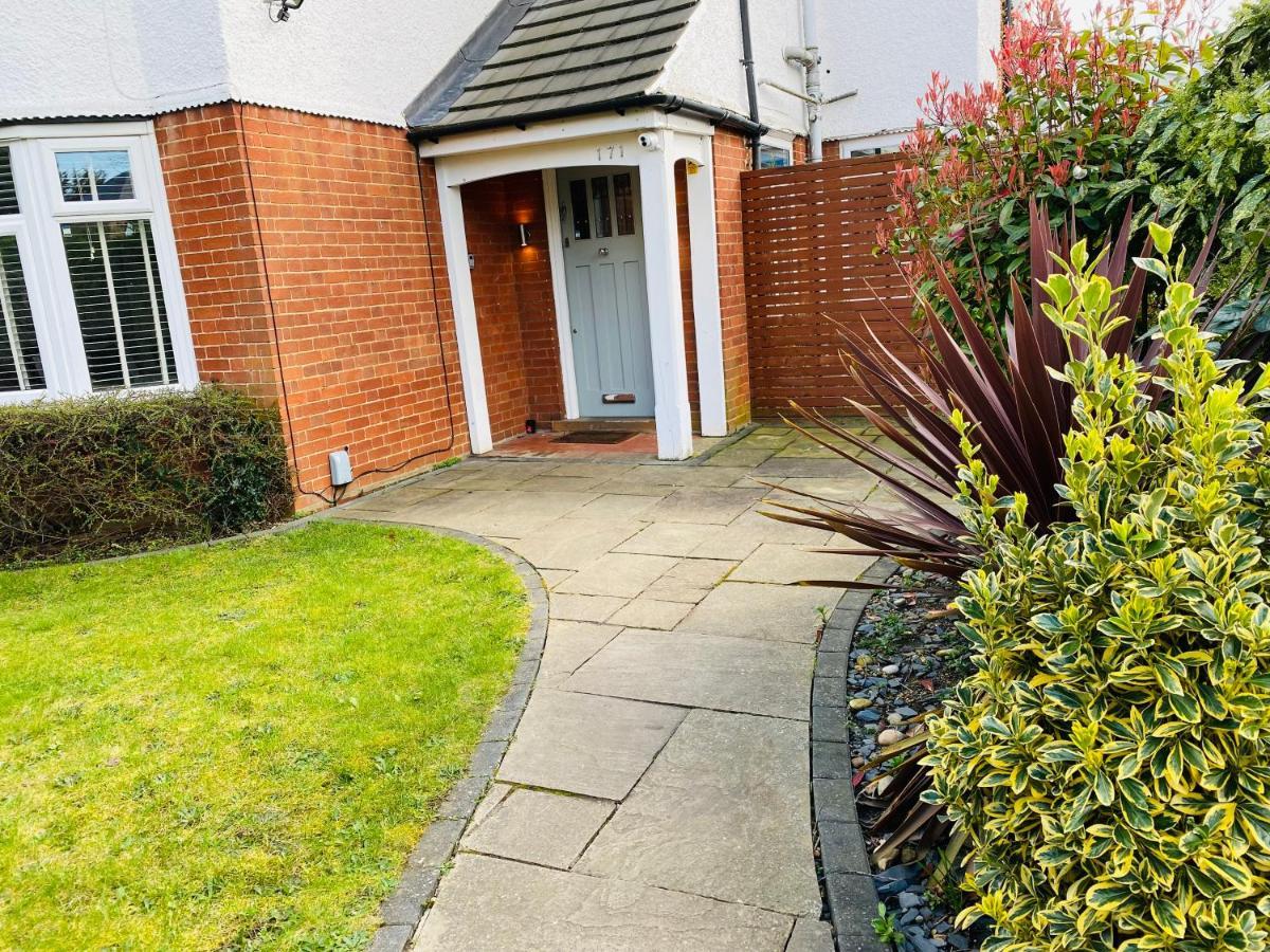 Vila Mayors House Ideal For Groups & Business Peterborough Exteriér fotografie