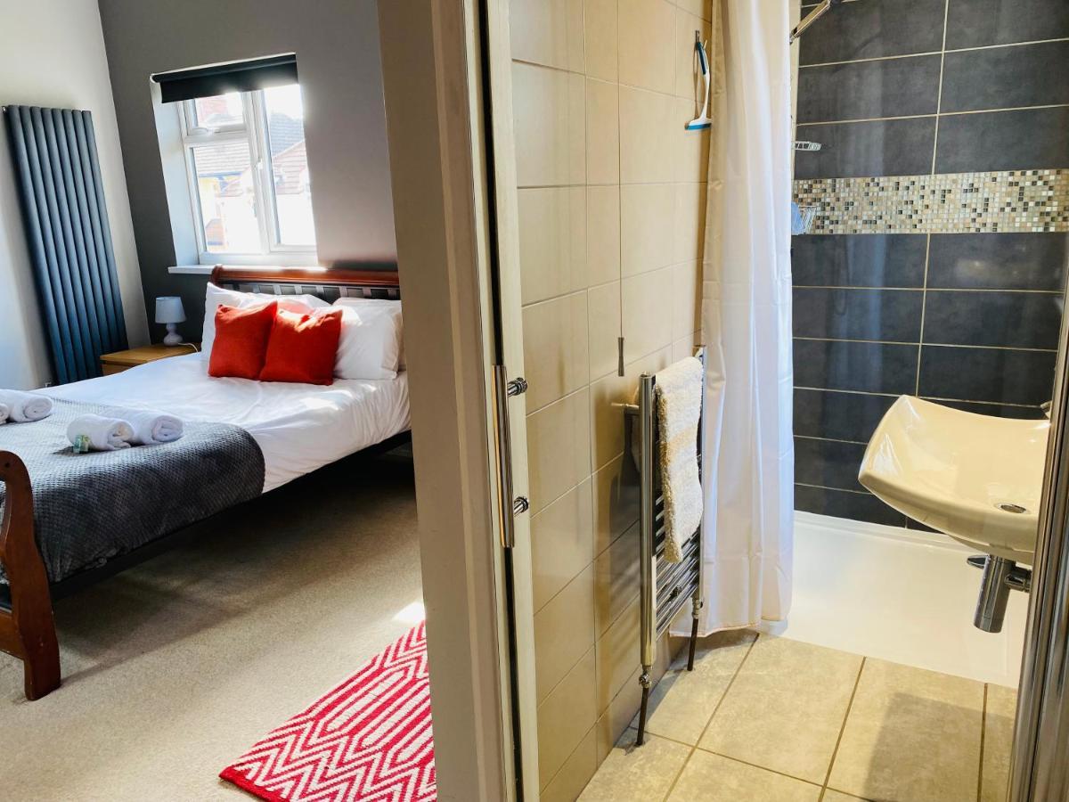 Vila Mayors House Ideal For Groups & Business Peterborough Exteriér fotografie